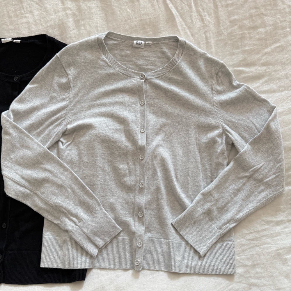 GAP Women's Black and Light Gray Cardigan Set LOT - Classic Cardigan - Picture 3 of 16
